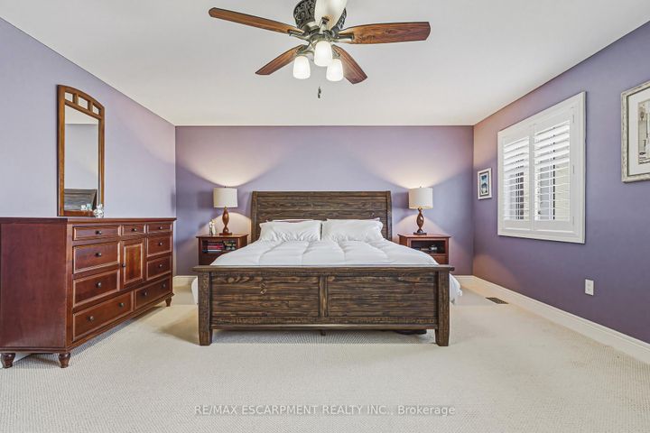 Photo 23 at 405 VALRIDGE Drive, Ancaster, Hamilton