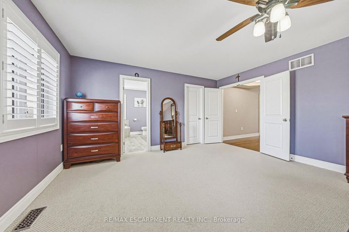 Photo 25 at 405 VALRIDGE Drive, Ancaster, Hamilton