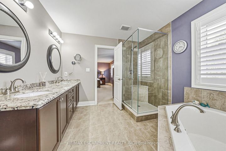 Photo 28 at 405 VALRIDGE Drive, Ancaster, Hamilton