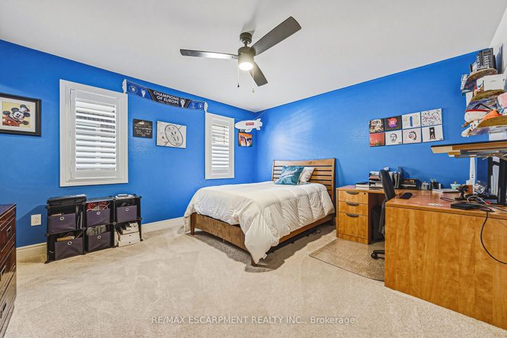 Photo 33 at 405 VALRIDGE Drive, Ancaster, Hamilton