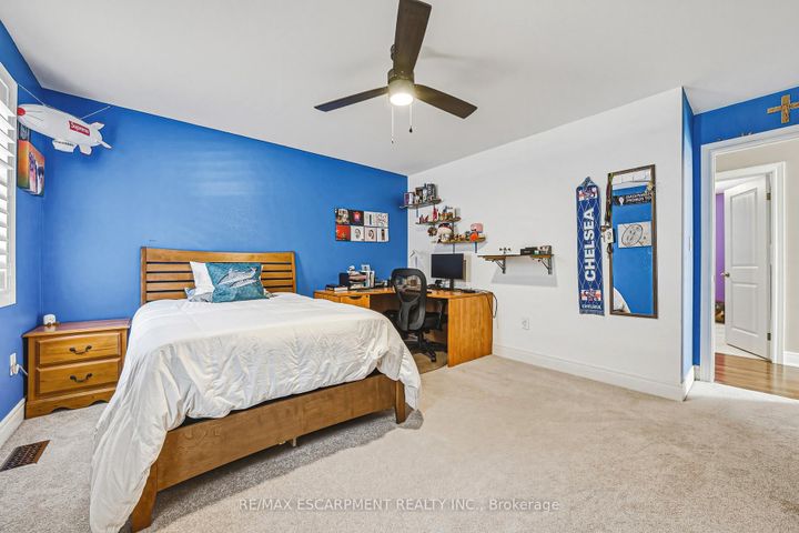 Photo 34 at 405 VALRIDGE Drive, Ancaster, Hamilton