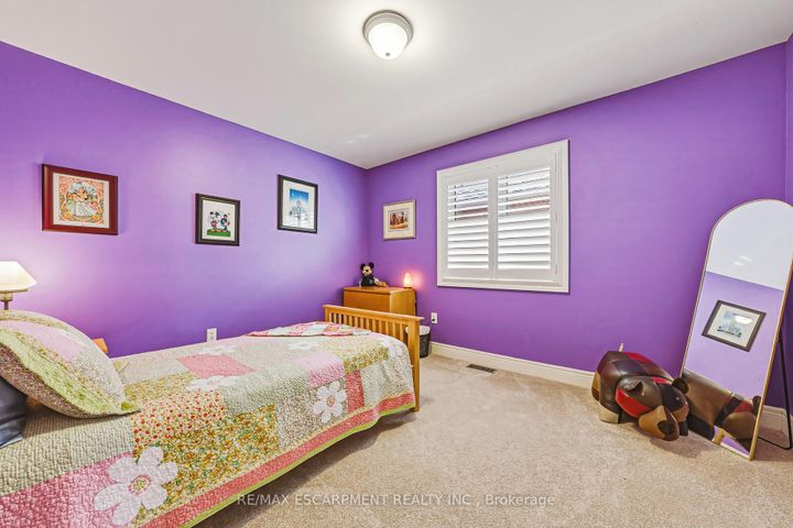 Photo 35 at 405 VALRIDGE Drive, Ancaster, Hamilton