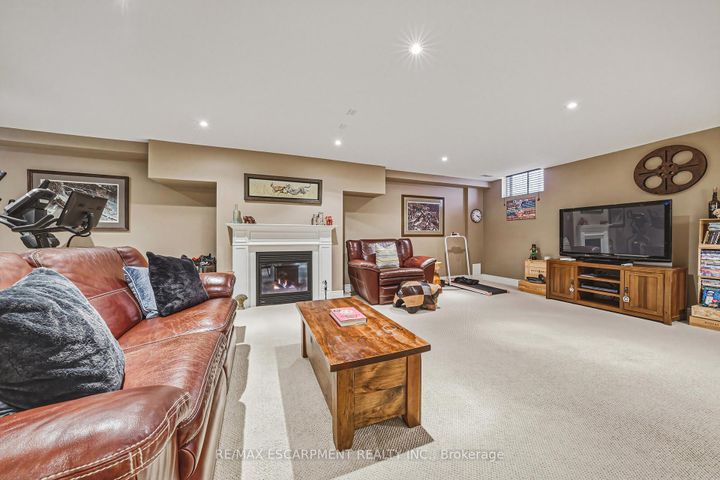 Photo 43 at 405 VALRIDGE Drive, Ancaster, Hamilton