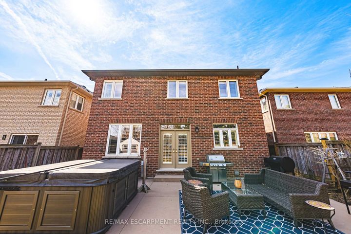 Photo 46 at 405 VALRIDGE Drive, Ancaster, Hamilton