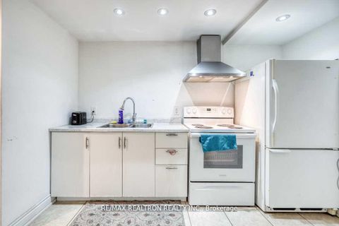 Photo 23 at 44 Jesmond Avenue N, Oakwood Village, Toronto