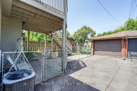 Photo 37 at 44 Jesmond Avenue N, Oakwood Village, Toronto