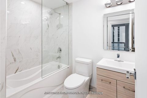 Photo 13 at 2402 - 10 Queens Quay W, Waterfront Communities C1, Toronto