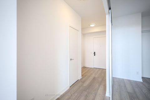 Photo 10 at 915 - 285 Dufferin Street, South Parkdale, Toronto