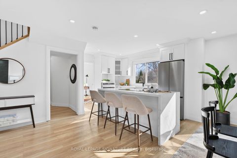 Photo 5 at 506 Grandview Street S, Donevan, Oshawa