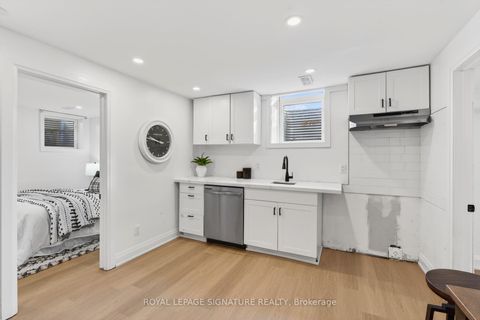 Photo 34 at 506 Grandview Street S, Donevan, Oshawa