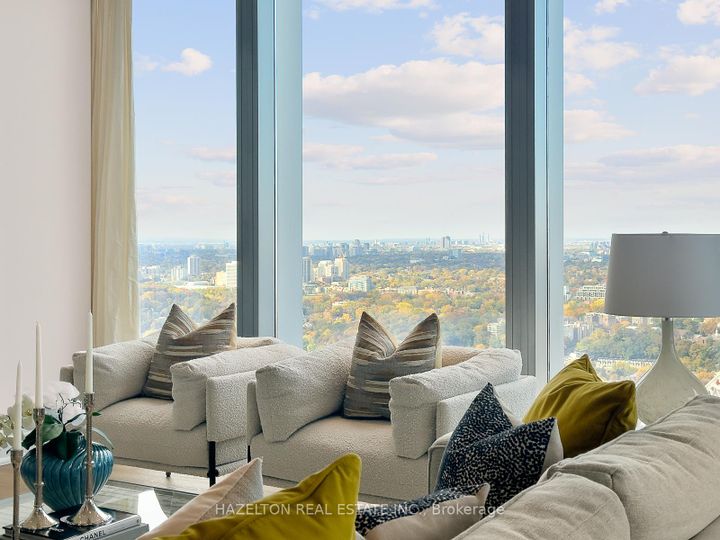 Photo 3 at 4802 - 50 Yorkville Avenue, Annex, Toronto