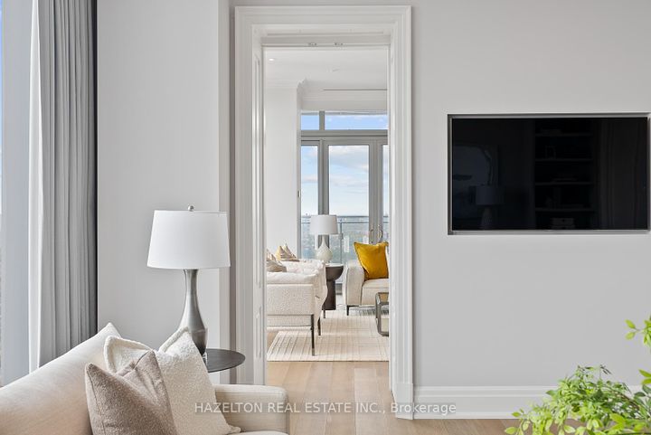 Photo 4 at 4802 - 50 Yorkville Avenue, Annex, Toronto