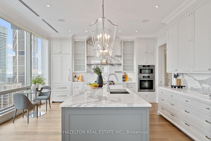 Photo 12 at 4802 - 50 Yorkville Avenue, Annex, Toronto