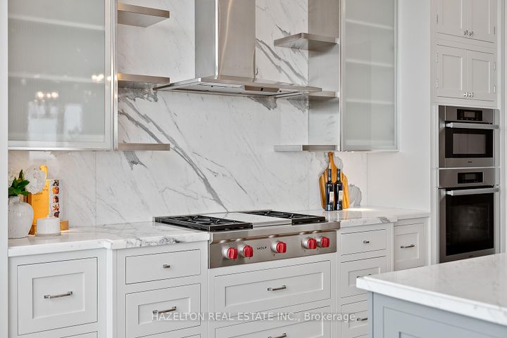 Photo 17 at 4802 - 50 Yorkville Avenue, Annex, Toronto