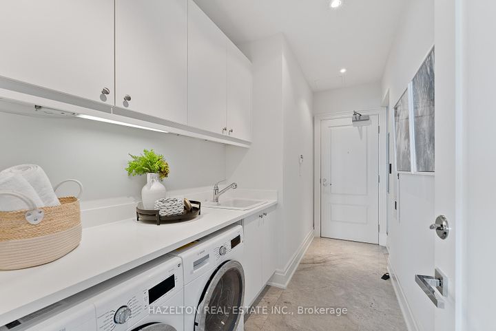 Photo 33 at 4802 - 50 Yorkville Avenue, Annex, Toronto