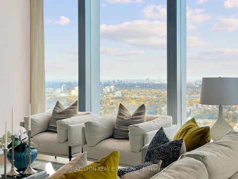 Photo 3 at 4802 - 50 Yorkville Avenue, Annex, Toronto