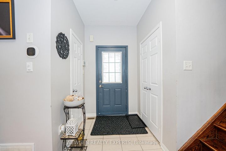 Photo 4 at 804 Ormond Drive, Samac, Oshawa