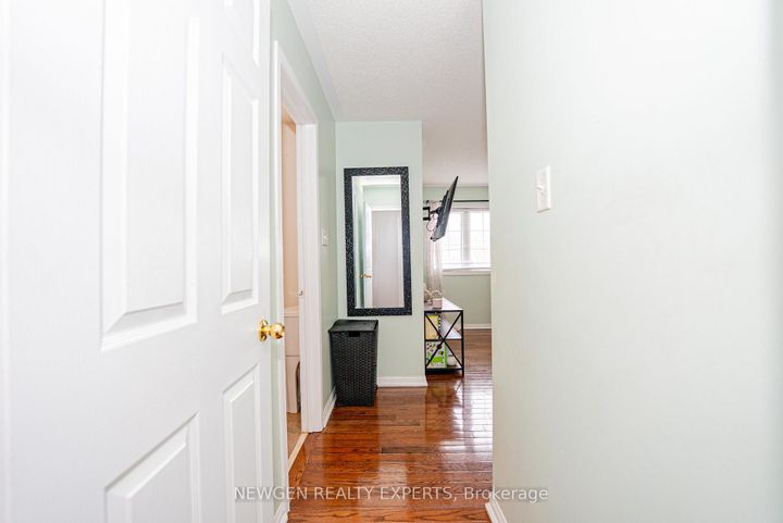 Photo 19 at 804 Ormond Drive, Samac, Oshawa