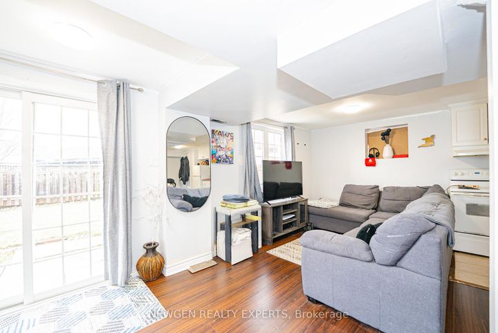 Photo 36 at 804 Ormond Drive, Samac, Oshawa