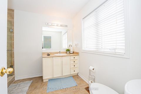 Photo 24 at 804 Ormond Drive, Samac, Oshawa