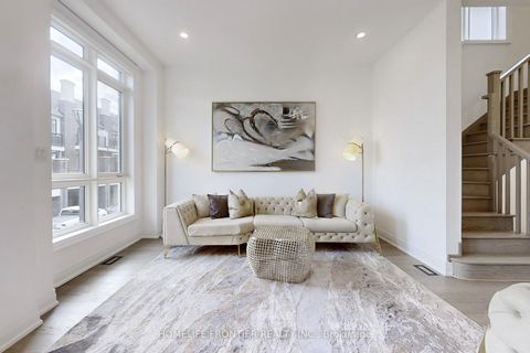 Photo 6 at 40 Chiara Rose Lane, Oak Ridges, Richmond Hill