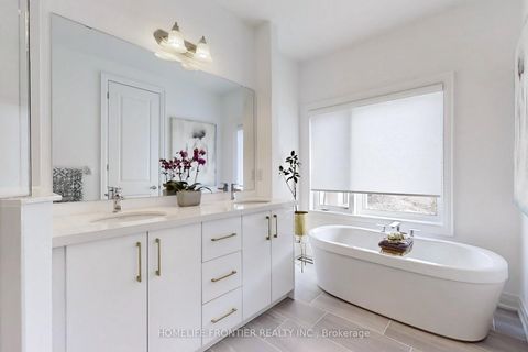 Photo 20 at 40 Chiara Rose Lane, Oak Ridges, Richmond Hill