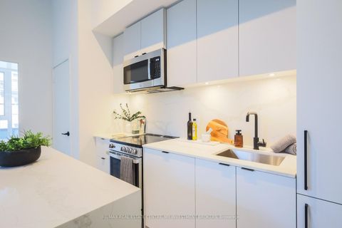Photo 7 at 202 - 285 Dufferin Street, South Parkdale, Toronto