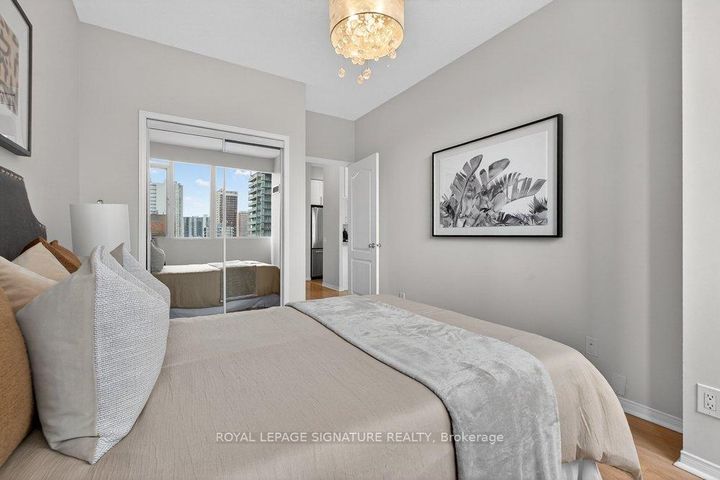 Photo 12 at 707 - 555 Yonge Street, Yonge Corridor, Toronto