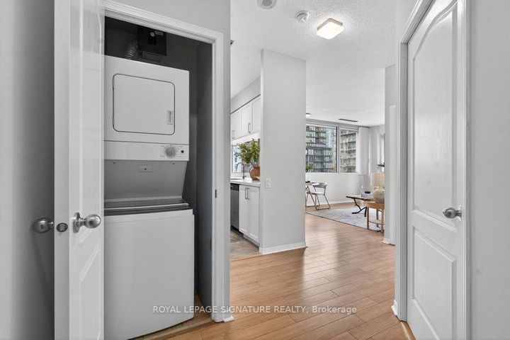 Photo 16 at 707 - 555 Yonge Street, Yonge Corridor, Toronto