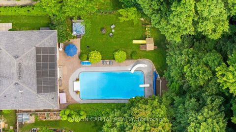 Photo 2 at 86 Charing Crescent, Aurora Highlands, Aurora