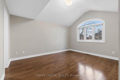 Photo 24 at 86 Charing Crescent, Aurora Highlands, Aurora