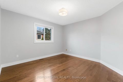 Photo 31 at 86 Charing Crescent, Aurora Highlands, Aurora