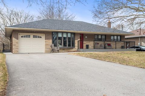 Photo 1 at 160 Eastdale Street, Eastdale, Oshawa