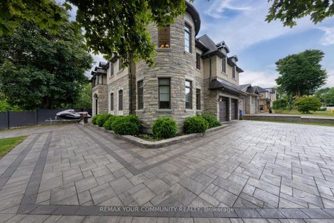 Photo 3 at 1 Lancer Drive, Maple, Vaughan