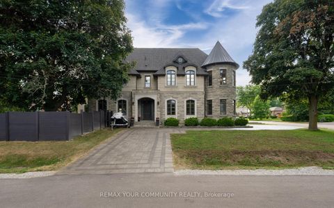 Photo 4 at 1 Lancer Drive, Maple, Vaughan