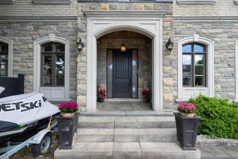 Photo 5 at 1 Lancer Drive, Maple, Vaughan