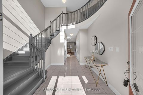 Photo 4 at 2485 Bandsman Crescent, Windfields, Oshawa