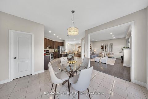 Photo 11 at 2485 Bandsman Crescent, Windfields, Oshawa