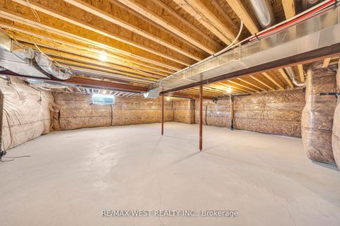 Photo 35 at 2485 Bandsman Crescent, Windfields, Oshawa