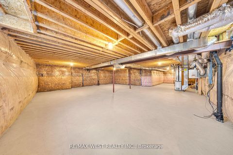 Photo 36 at 2485 Bandsman Crescent, Windfields, Oshawa