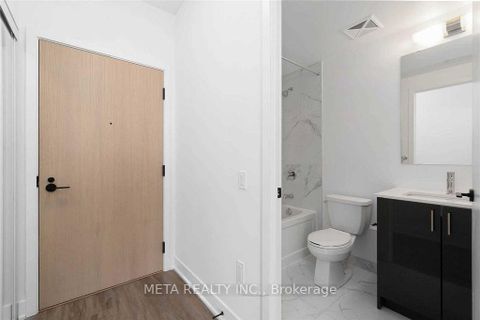 Photo 10 at 13 - 50 George Butchart Drive, CFB, Toronto