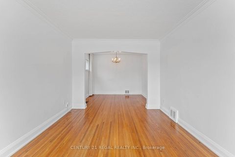 Photo 9 at 191 Alderbrae Avenue, Alderwood, Toronto