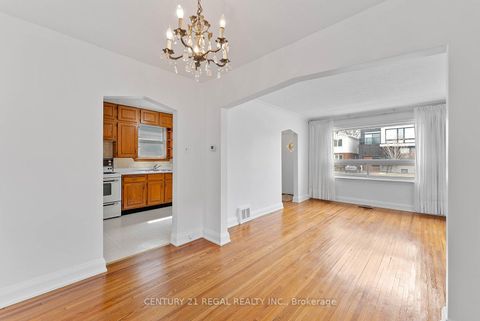 Photo 11 at 191 Alderbrae Avenue, Alderwood, Toronto