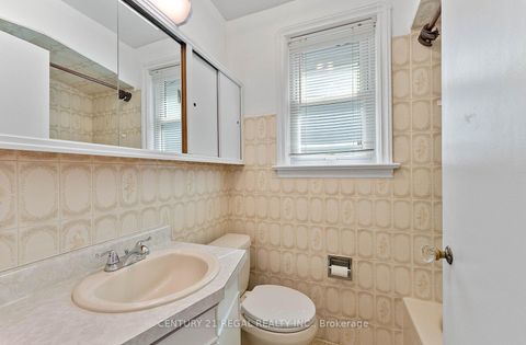 Photo 18 at 191 Alderbrae Avenue, Alderwood, Toronto