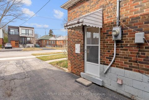 Photo 32 at 191 Alderbrae Avenue, Alderwood, Toronto