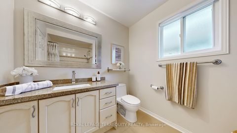 Photo 31 at 61 Quetico Drive, Langstaff, Richmond Hill