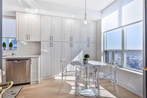 Photo 12 at Lph2511 - 5 Northtown Way, Willowdale East, Toronto