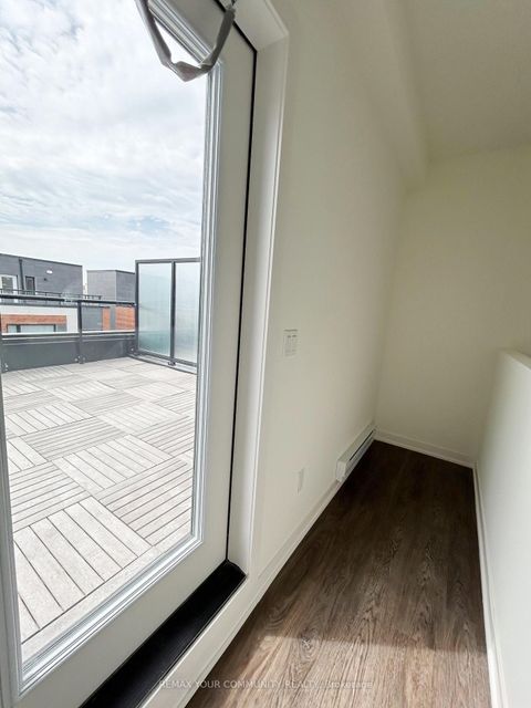 Photo 14 at 1406 - 15 David Eyer Road W, Rural Richmond Hill, Richmond Hill