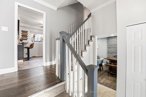 Photo 4 at 489 Crestwood Drive, O'Neill, Oshawa