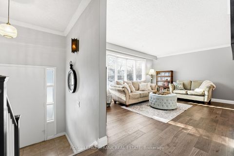 Photo 5 at 489 Crestwood Drive, O'Neill, Oshawa